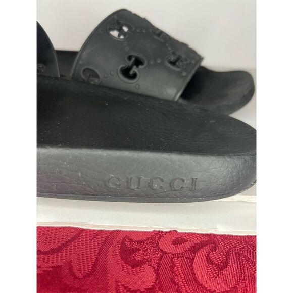 Gucci Unisex Black GG Logo Rubber Slide Sandals Size 10 Casual - Picture 4 of 8
